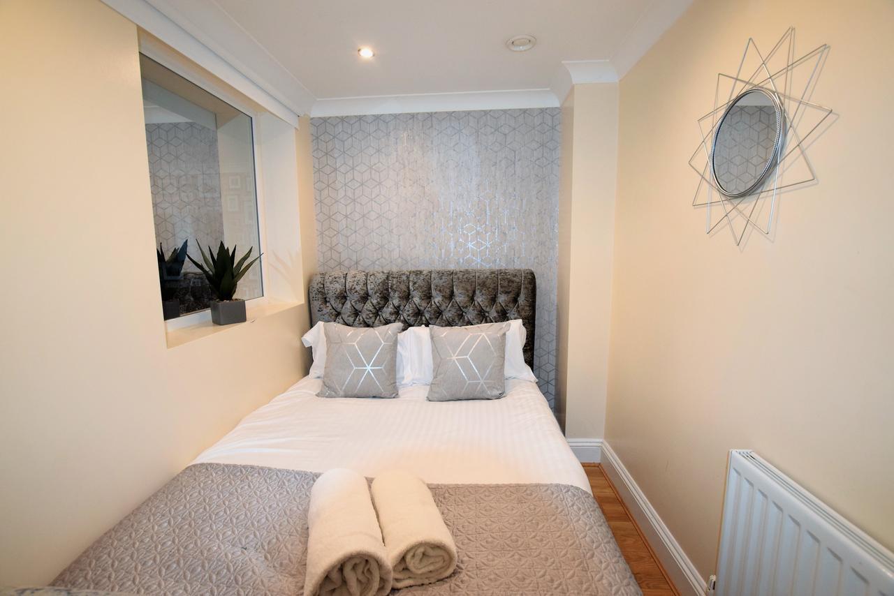 Meridian Way - Your Apartment ブリストル エクステリア 写真